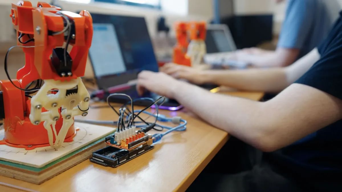 subjects-engineering-inside-innovation-hub