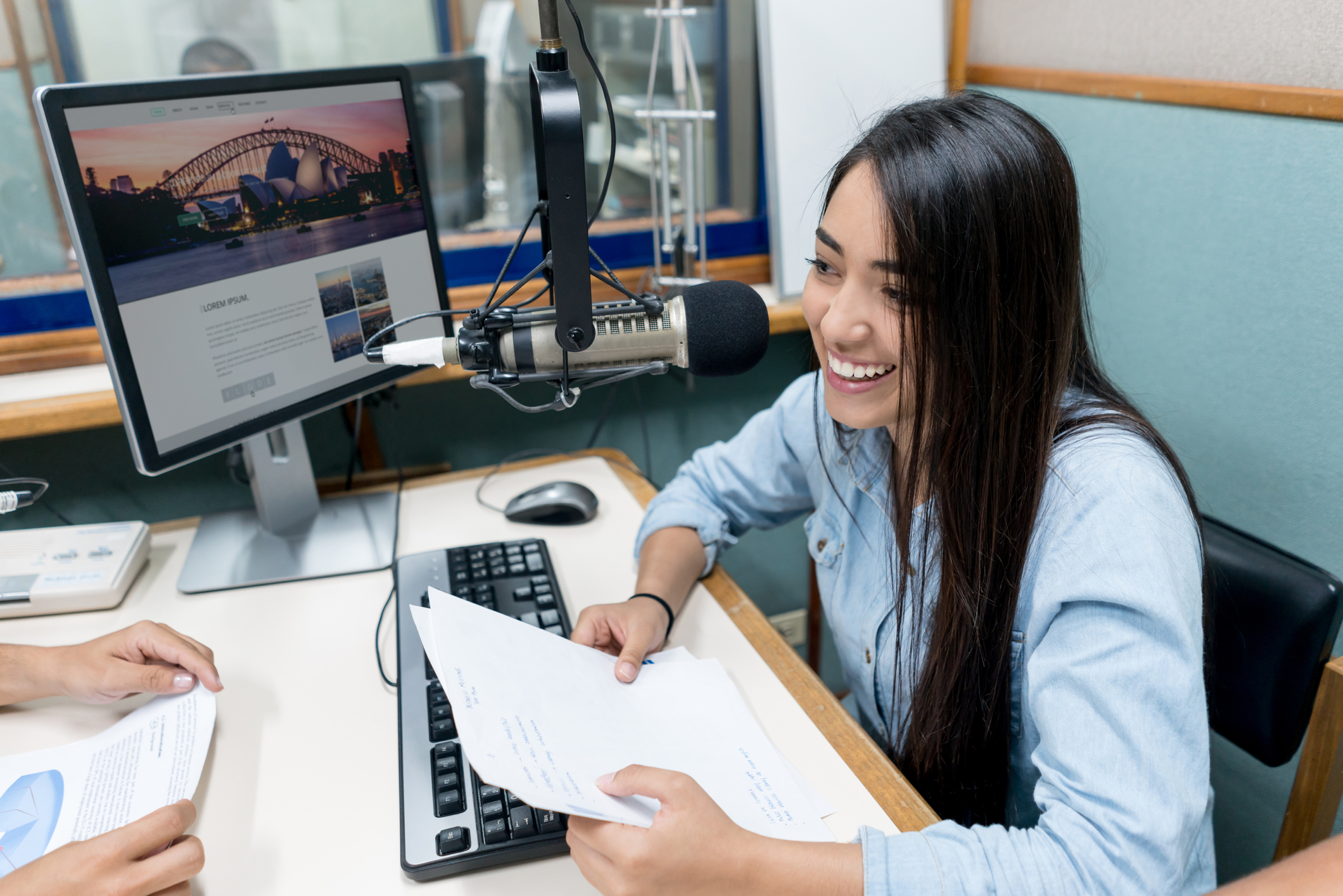 USW collaborates with Business News Wales to train journalists of the ...